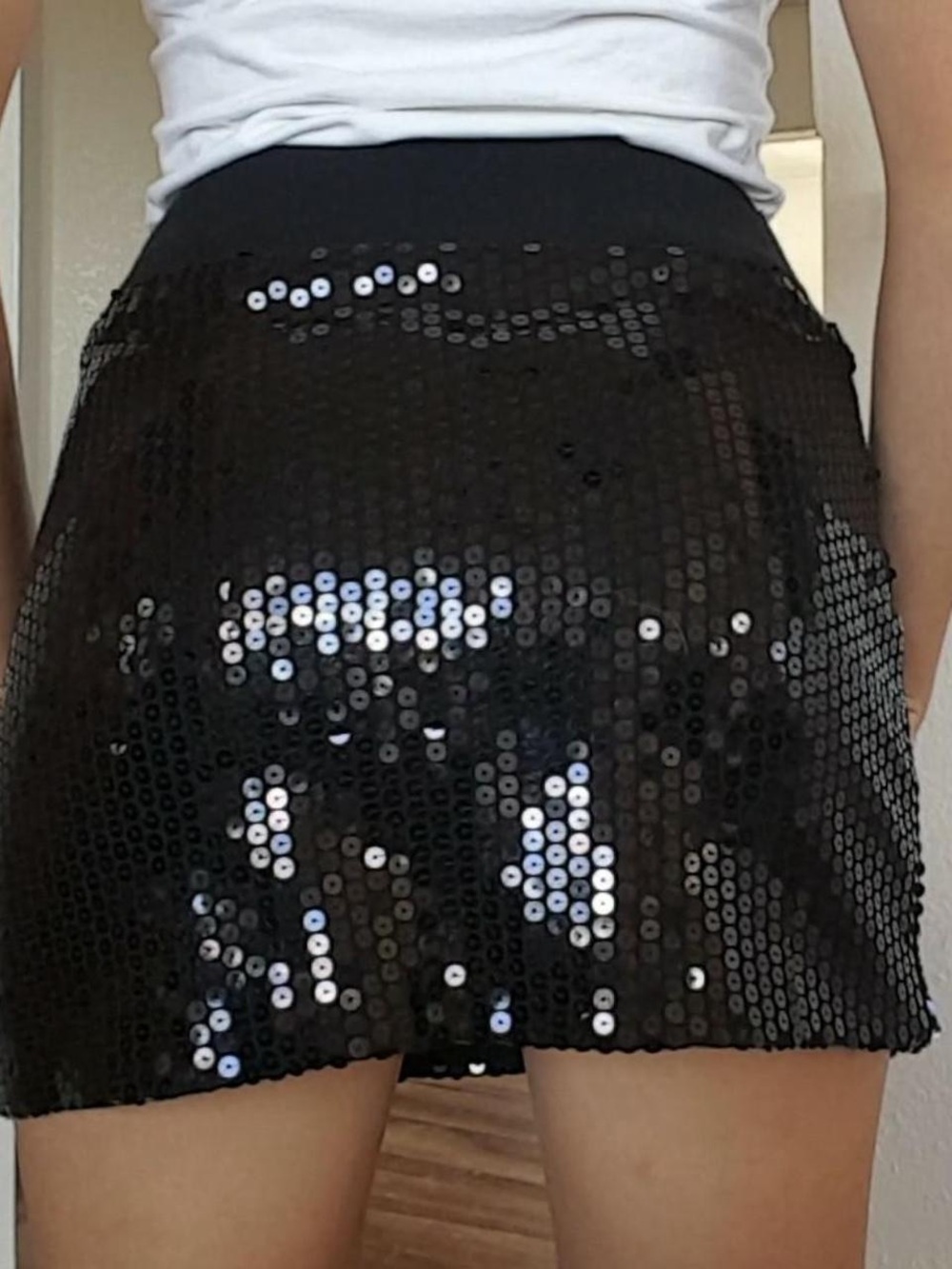 Y2 K Black Sequin Mini Skirt with Low Rise Fit. Size Small.